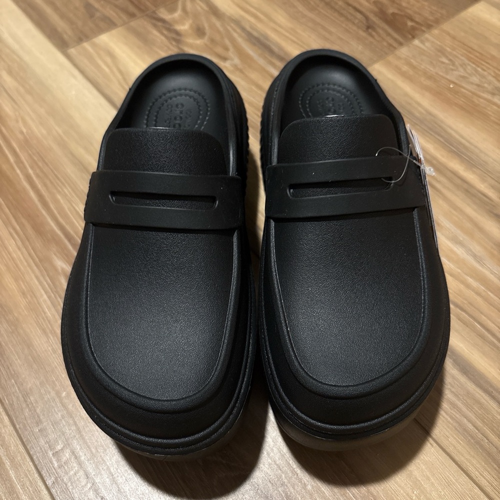 CROCS Black Platform Stomp Loafer - Picture 2 of 3